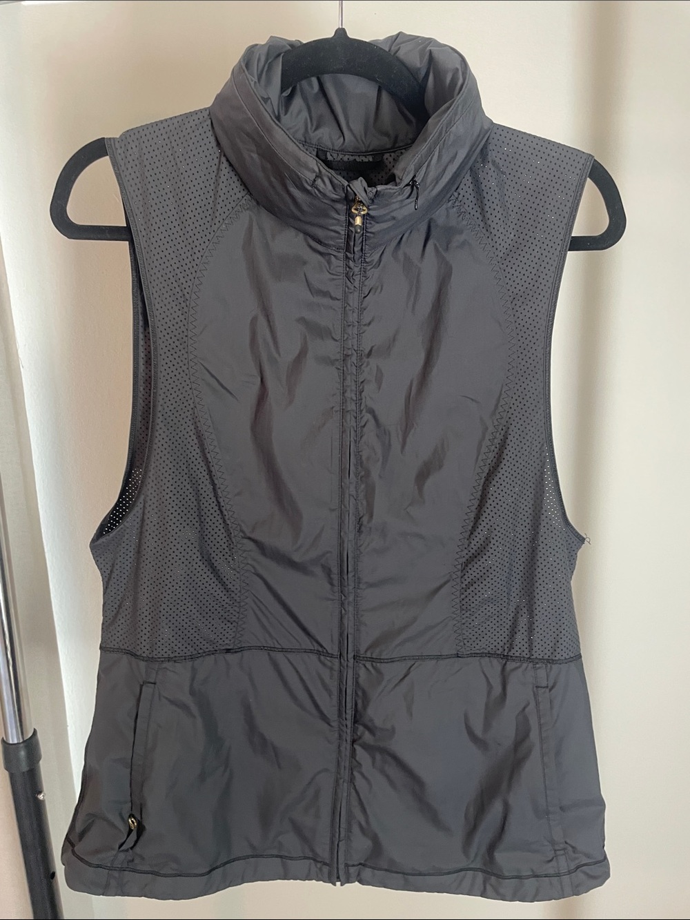 Lululemon Women's Black Lightweight Vest